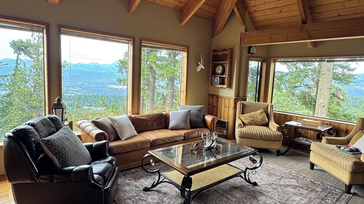 Sky Meadows Ranch Cabin | Spectacular views from cabin in Cle Elum. Hiking, fishing, ATVs, and breweries!