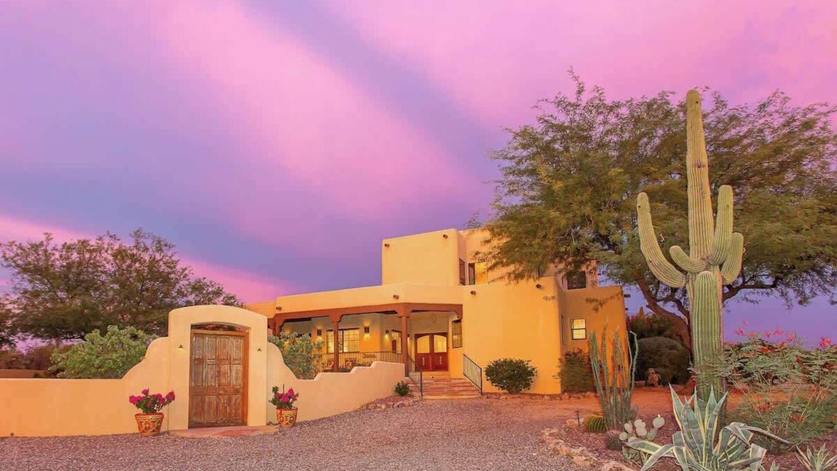 Tortolita House | Spectacular Views, Heated Pool, & Outdoor BBQ