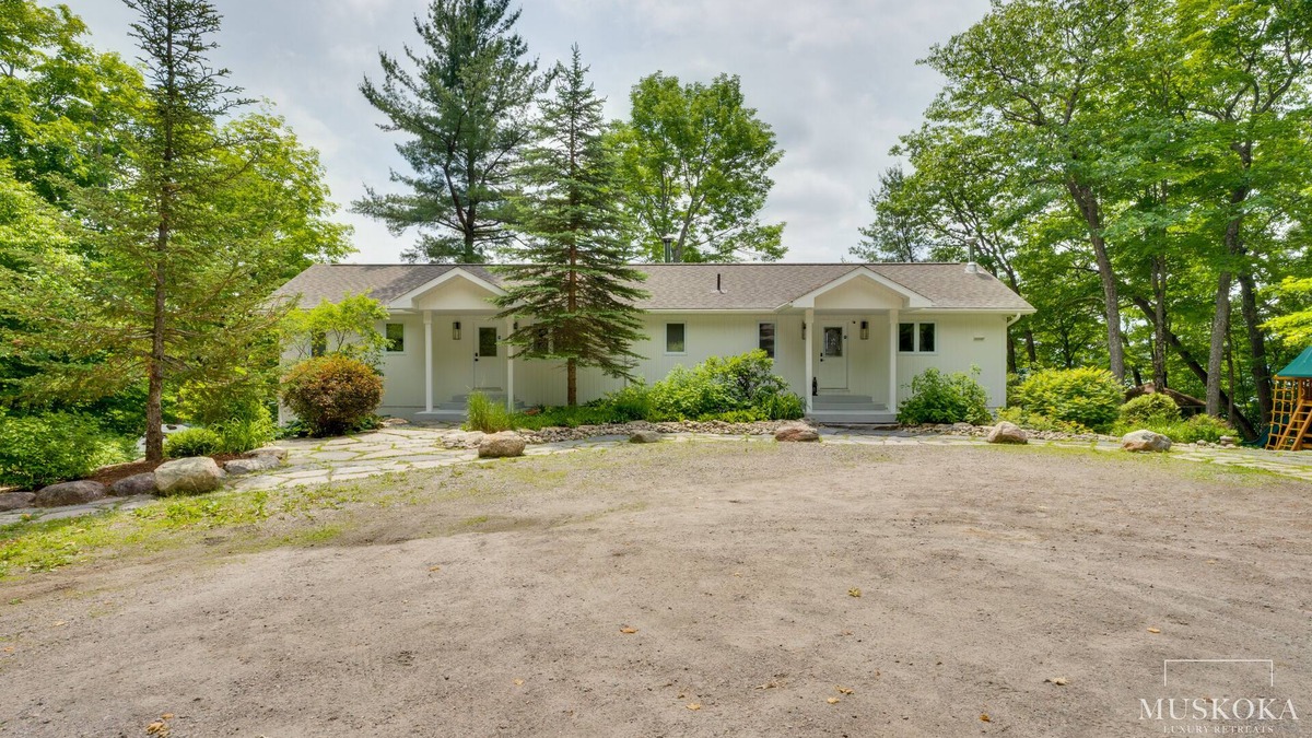 Rosseau House | Spectacular views of beautiful Lake Rosseau!