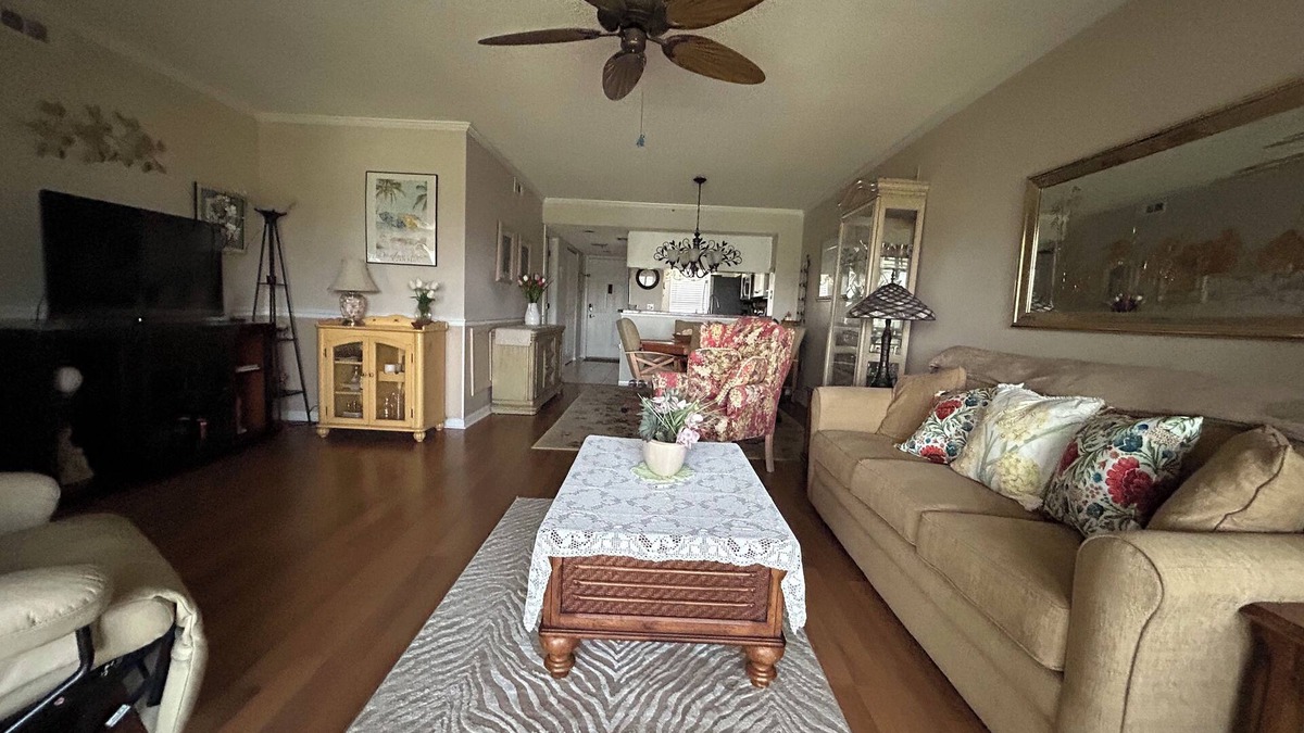 Plantation Condo | Spectacular views of the golf course & lake from 3rd floor lanai. Venice, FL.