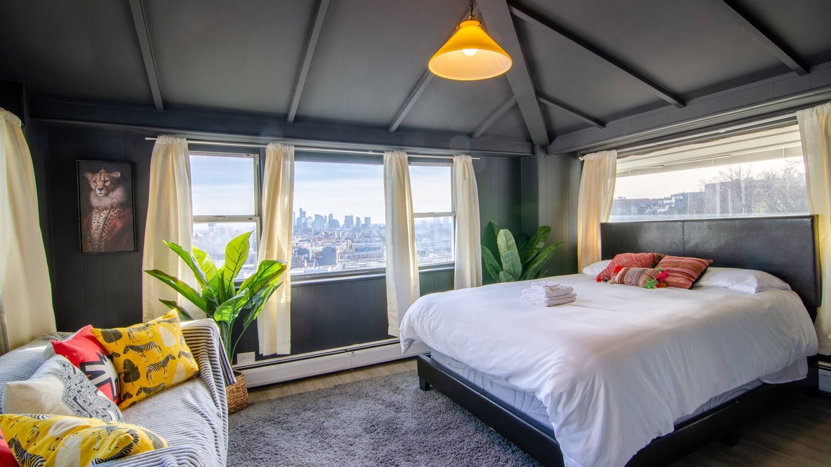 Weehawken Apartment | Spectacular views of NYC 6 br 2.5 ba double apartment