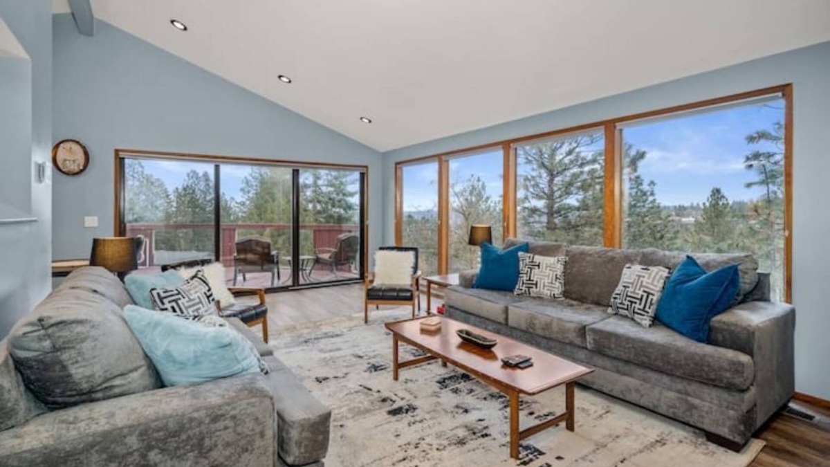 West Spokane House | Spectacular Views & Privacy, Close to Everything!