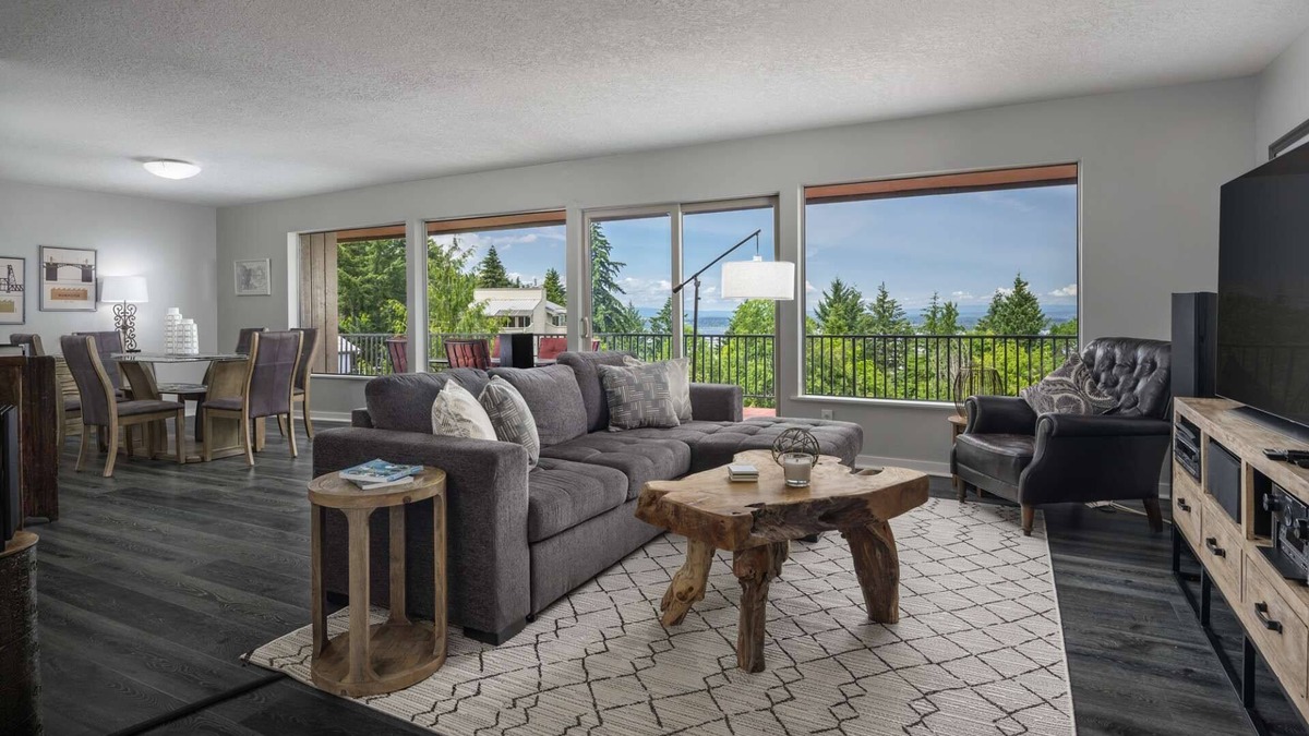 Kings Heights House | Spectacular Views, Single Level w/Huge Deck & BBQ, Pet Friendly, Next to Forest Park Hiking Trails