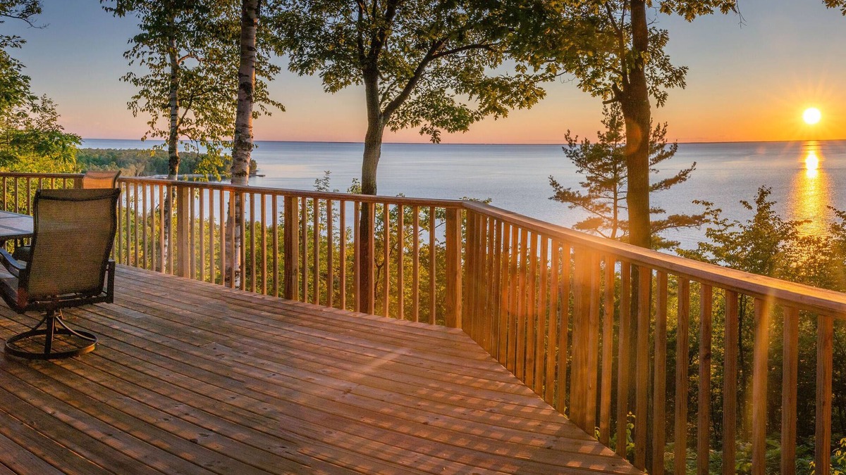 Fish Creek House | SPECTACULAR WATER VIEWS on the bluff. Secluded. Quiet.