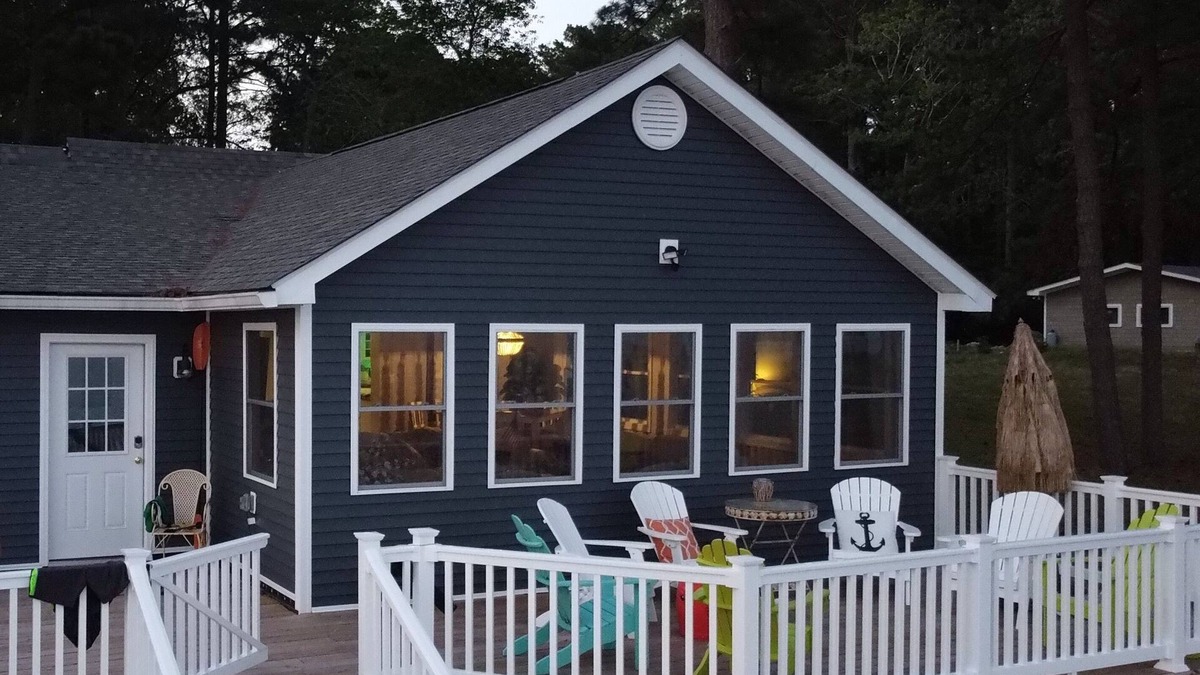 Deltaville House | Spectacular waterfront property with breathtaking views of the Chesapeake Bay!