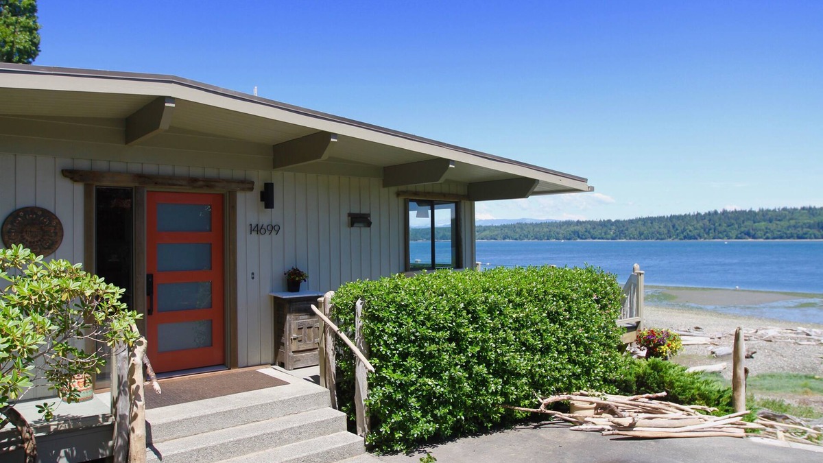 Anacortes House | Spectacular Waterfront Home – Family Friendly – Deception Pass/Anacortes