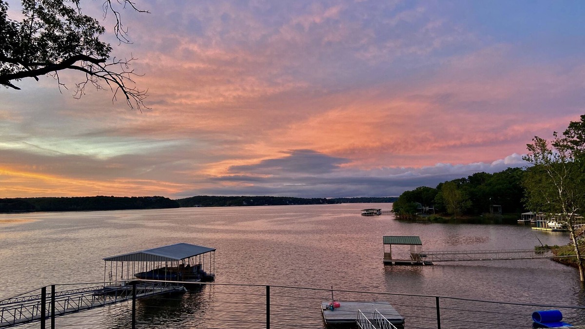 Eucha House | “Spectacular Waterfront Luxury w/dock Grand Lake!
