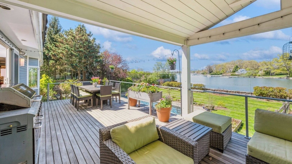 Mamaroneck House | Spectacular Westchester Waterfront Rental: Stunning Views Pool Hottub Gym & Dock