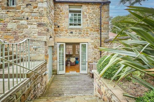 Alnmouth House | Spence Lodge: Beautiful 2-Bedroom Stone Cottage