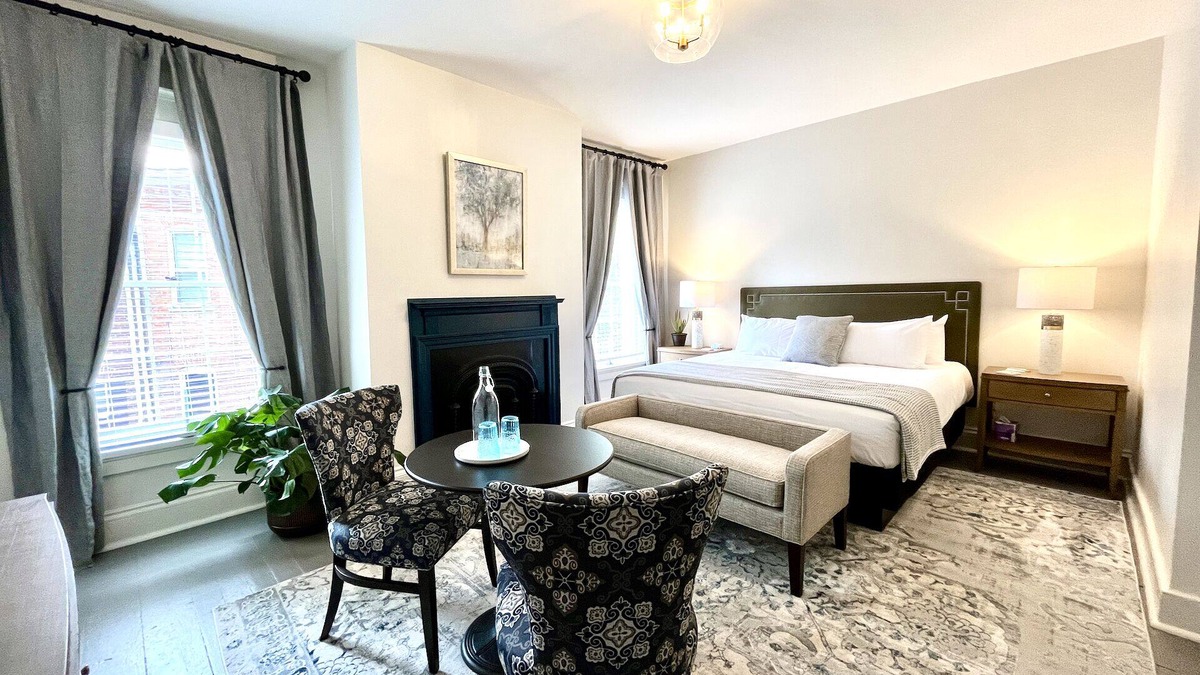 Chillicothe Bed & Breakfast | Spencer Suite at The Willis-James