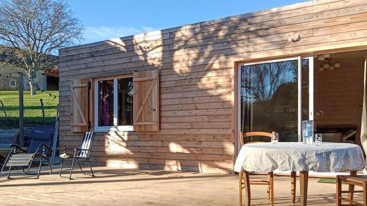 Calavante House | Spend a relaxing vacation in this inviting cottage!