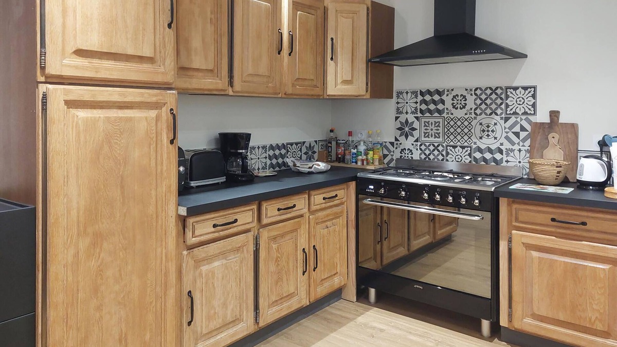 Vicdessos House | Spend a relaxing vacation with wonderful mountain views in this inviting vacation home!