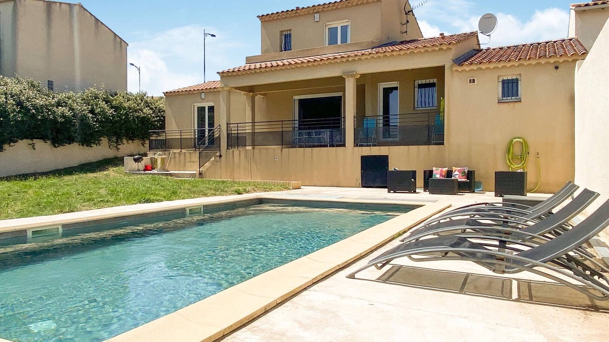 Aramon House | Spend a wonderful vacation in this beautiful vacation home with private pool!