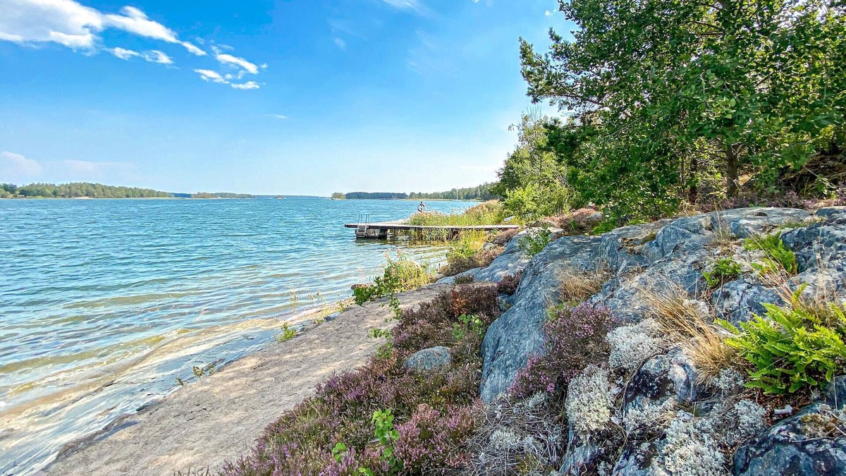 Gamleby House | Spend relaxing vacations in this cozy cottage with sea view.