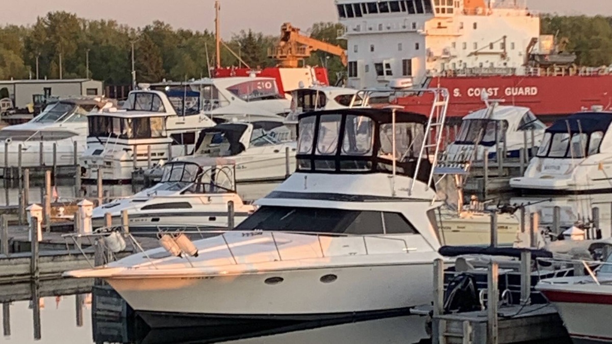 Algonac Boat Rental | Spend some time on the water on our 33 foot boat.