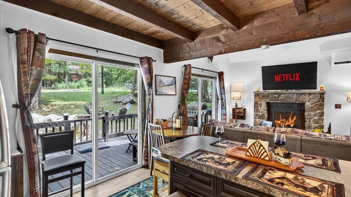 Lake Ariel Ski Chalet | Spend Yom Kippur Hideout Pocono Chalet!