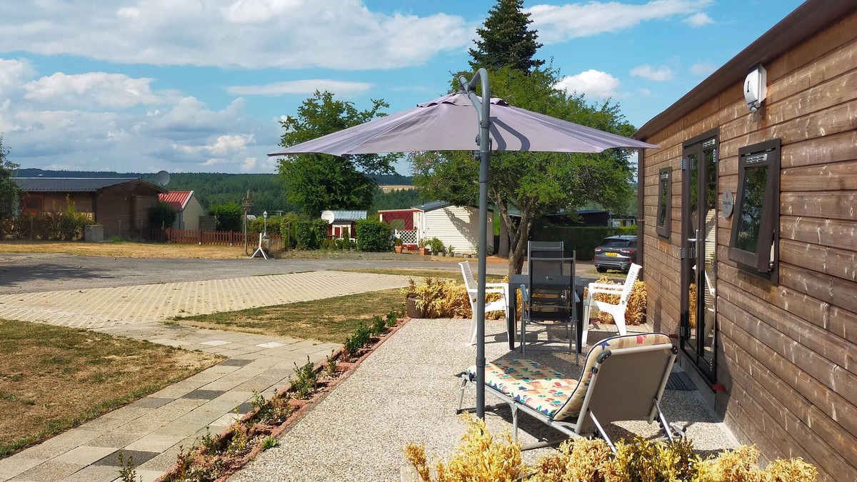 Haller House | Spend your holiday with your loved ones in this modern and compact holiday home.