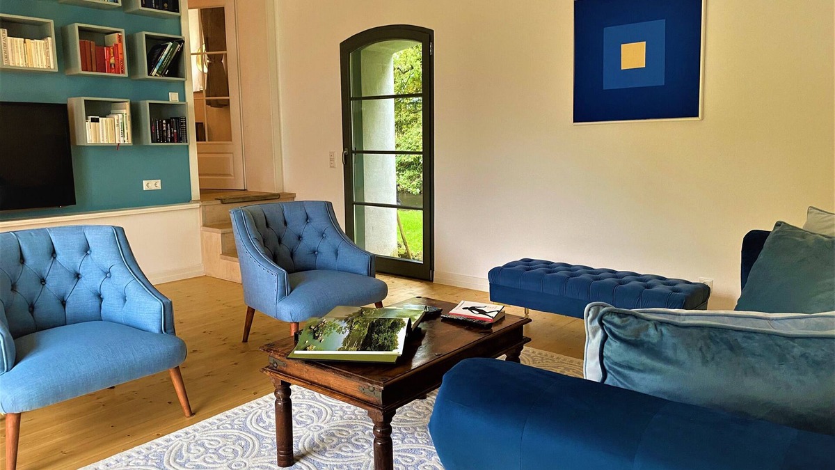 Euskirchen House | Spend your next vacation on the grounds of a castle