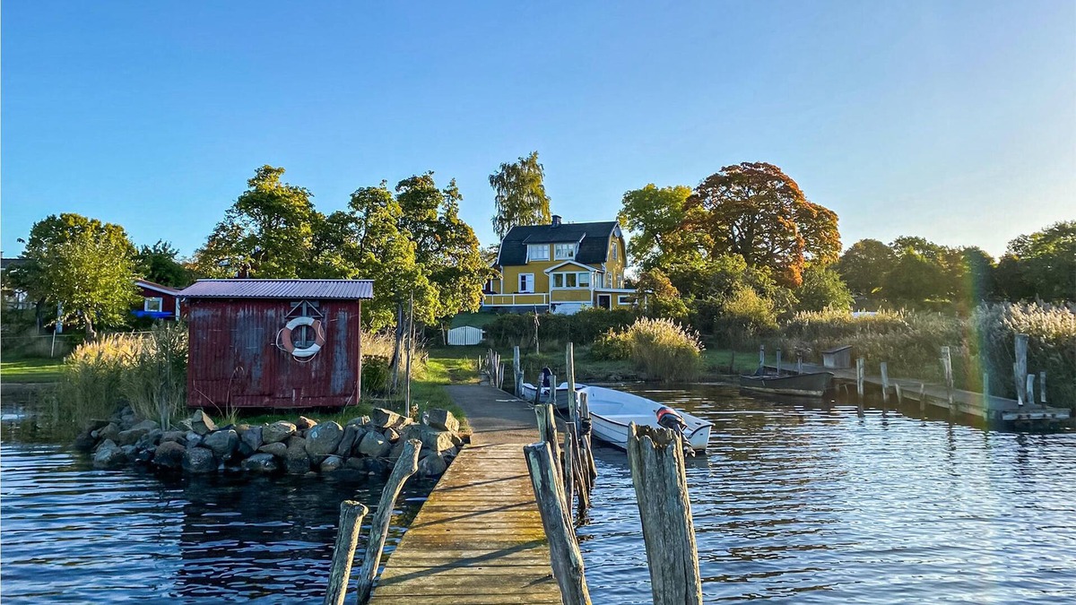 Nattraby House | Spend your relaxing vacation near the Almö nature reserve in this beautiful house by the sea in Blek