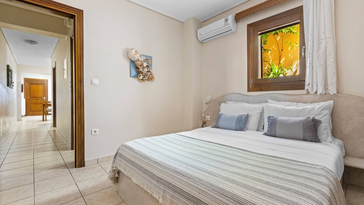 Agii Anargiri Apartment | Spetses Center Comfy Apartment 2