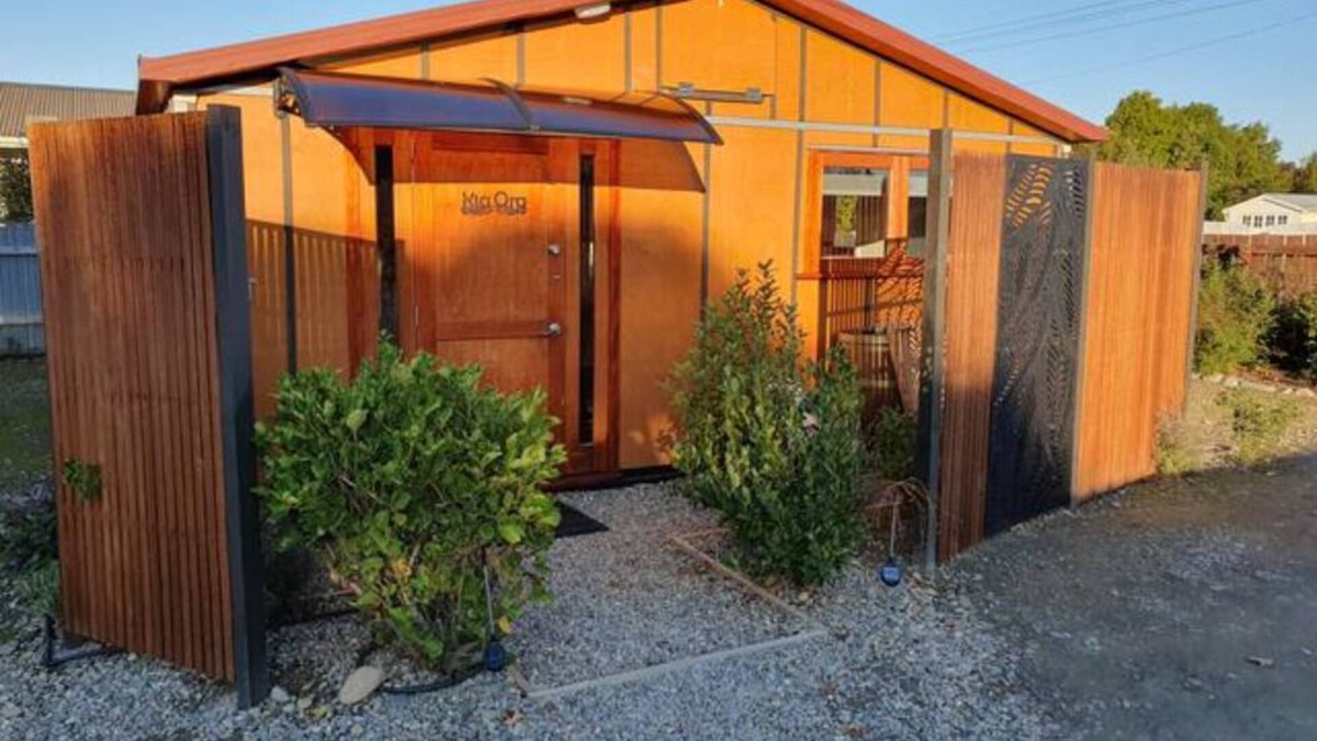 Motueka Cottage | Spic-and-Span on King Ed