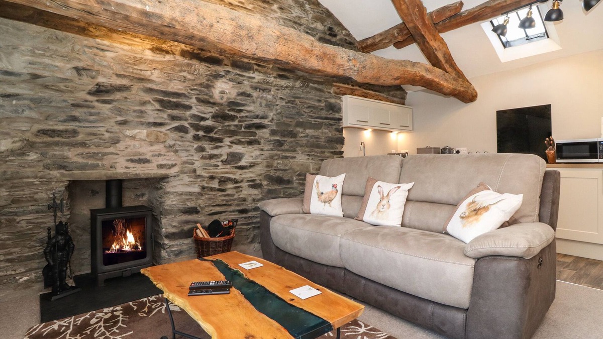 Hawkshead Cottage | SPINNERS LOFT, pet friendly, character holiday cottage in Hawkshead