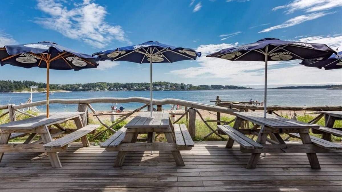 Phippsburg House | Spinneys Guesthouse & Beach Cottages