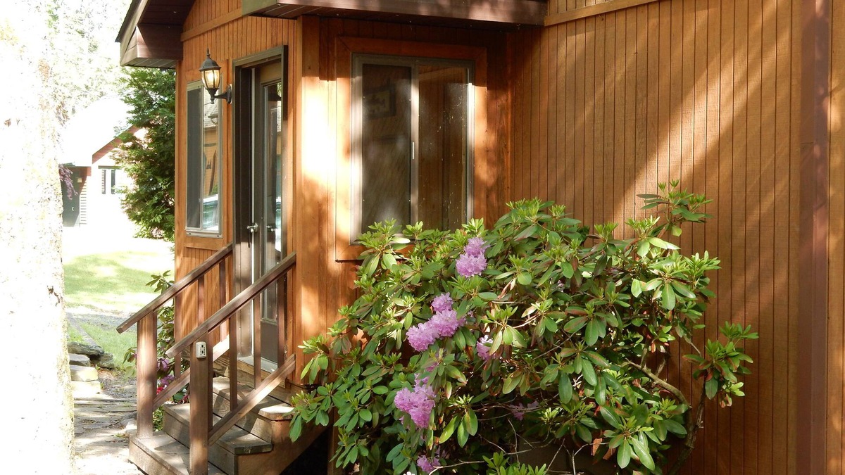 Tafton House | Spinnler Point Lakefront Property