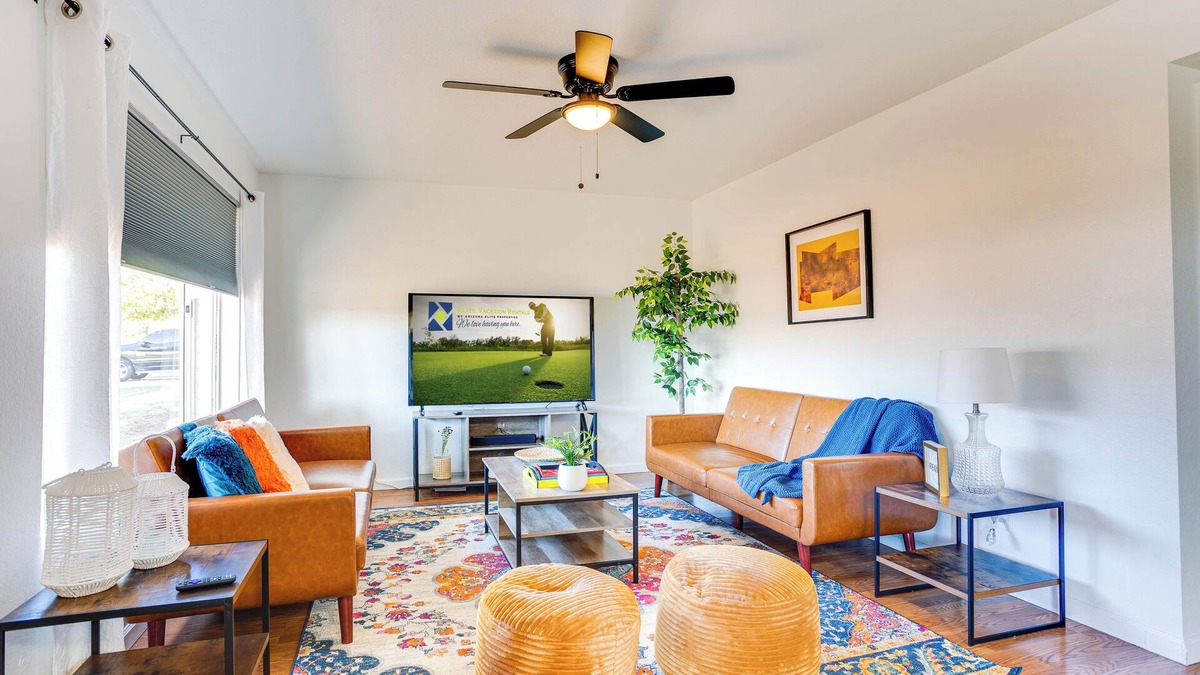 Maryvale House | Splash! Pool Home Sleeps Up to 12! Fun!