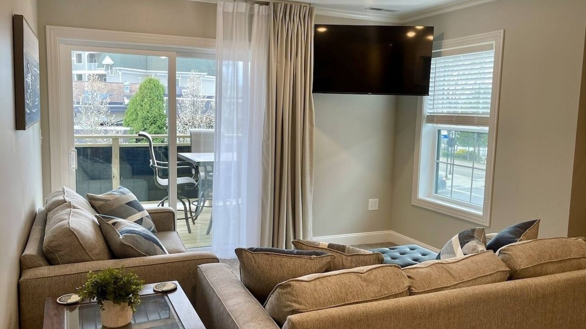 Bemus Point Apartment | Splash Suites ~Newly Built~ Heart of Bemus Point # 2