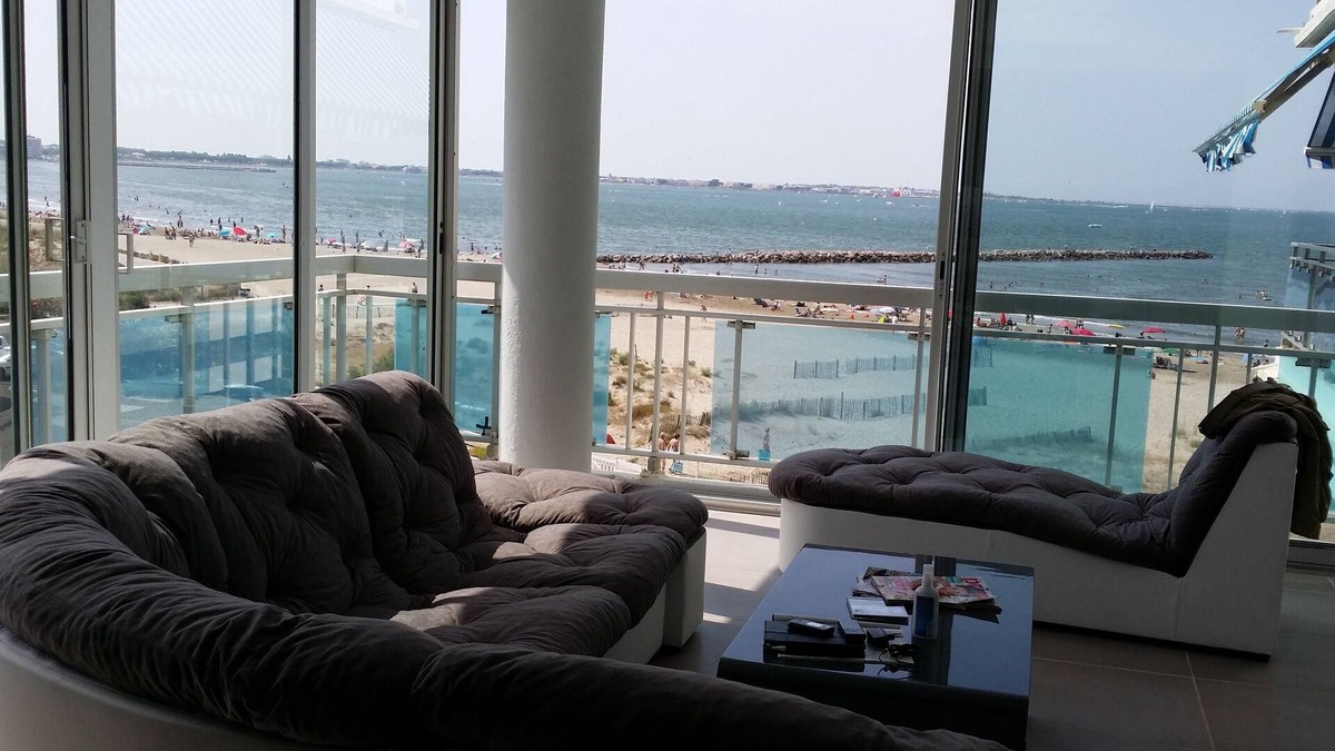 Le Grau-Du-Roi Apartment | Splendid 115m2 apartment 1st line sea view