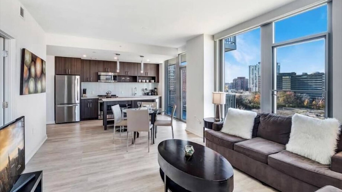 Crystal City Apartment | Splendid 2BR | Rooftop Pool | Arlington/Crystal City with Balcony | by GLS