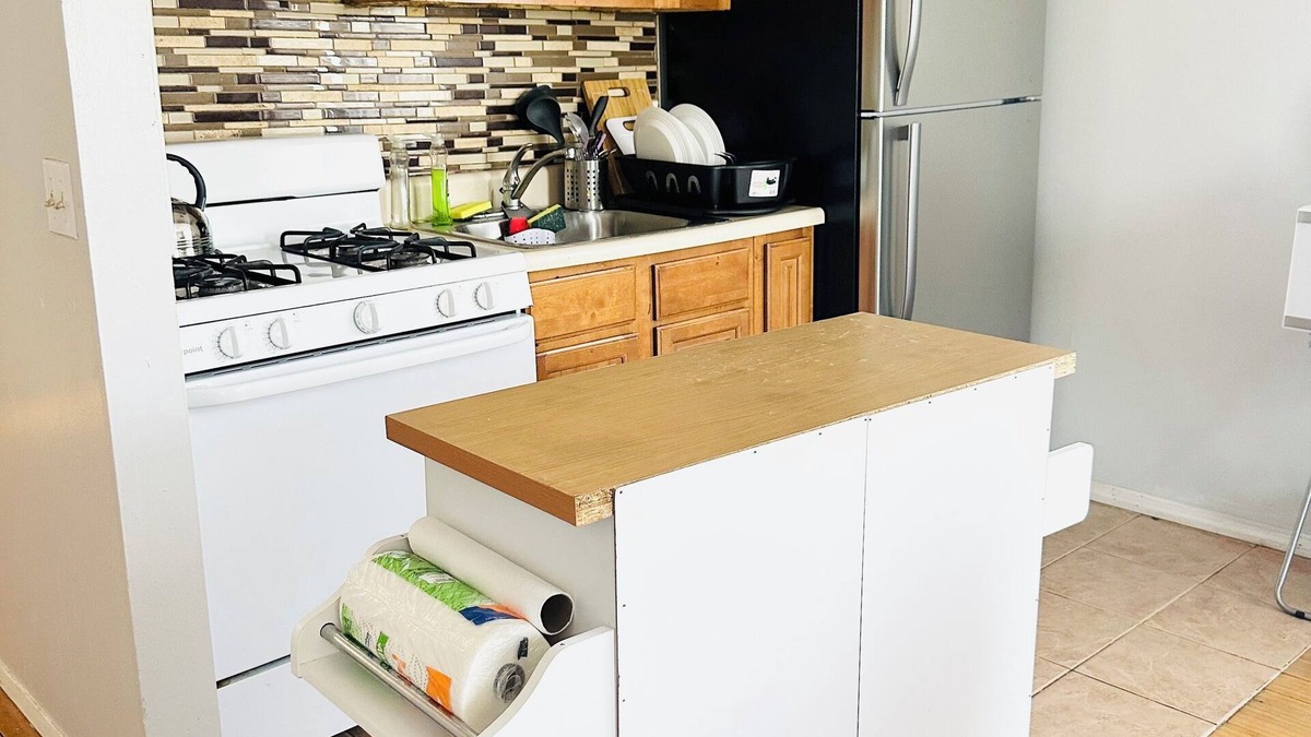 Canarsie Apartment | Splendid 3 bedrooms apt in Brooklyn close to public transportation