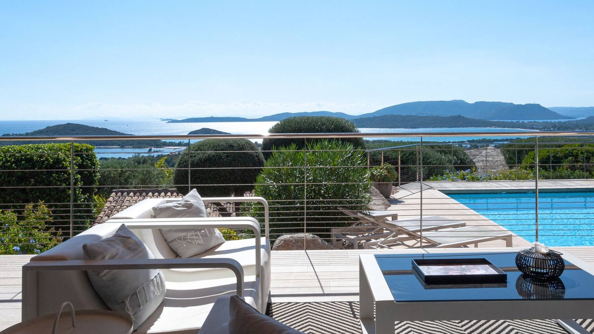 Cirendinu Villa | Splendid 5bed villa with sea view and heated pool near beach Cabanon Bleu St Cyp
