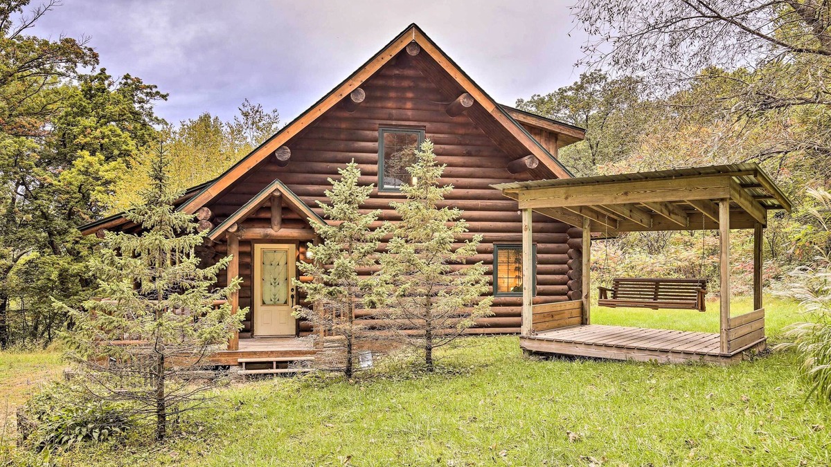 Lake City Cabin | Splendid Family Cabin w/Hot Tub & Grill!
