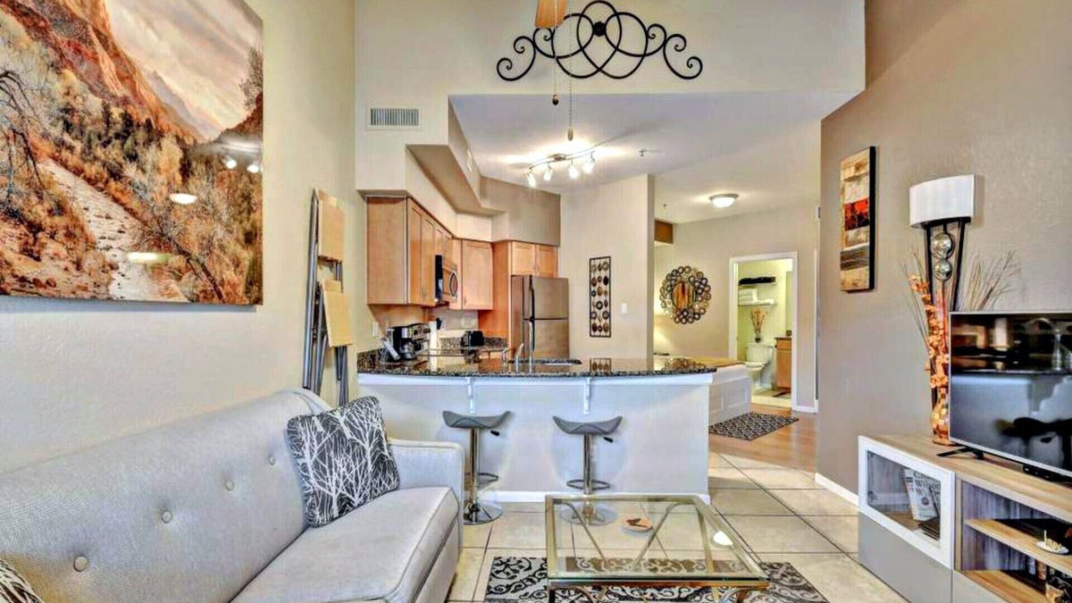 Highland Lake Estates Condo | Splendid, Tastful, And Fully Furnished Condo On Lake Travis Island Villa!