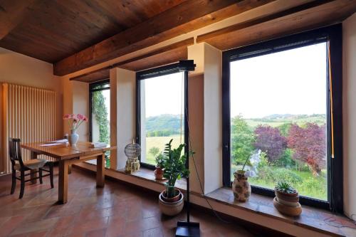 Pineto House | Splendida casa in sasso in borgo
