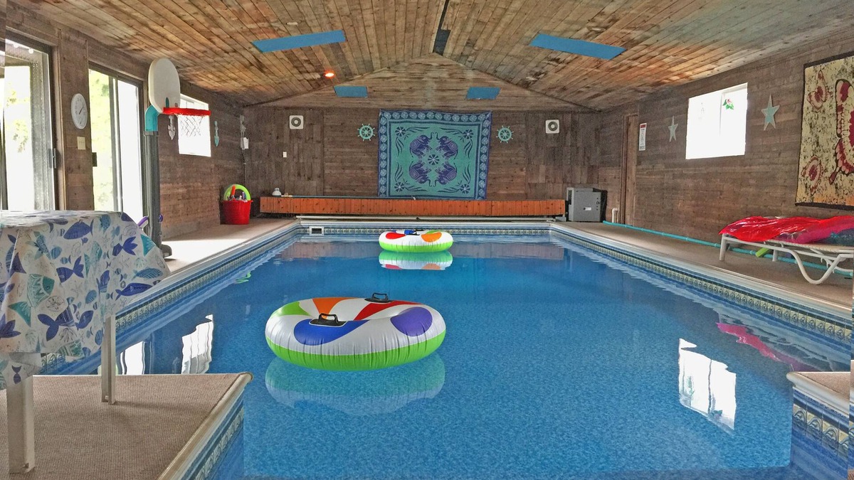 Fairwood House | Spokane Indoor Pool Home