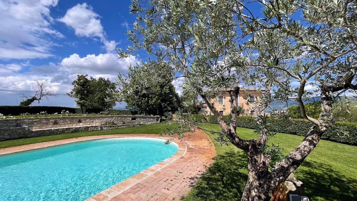 Spoleto Villa | Spoleto Tranquilita - yoga studio - asanctuary of dreams and peace