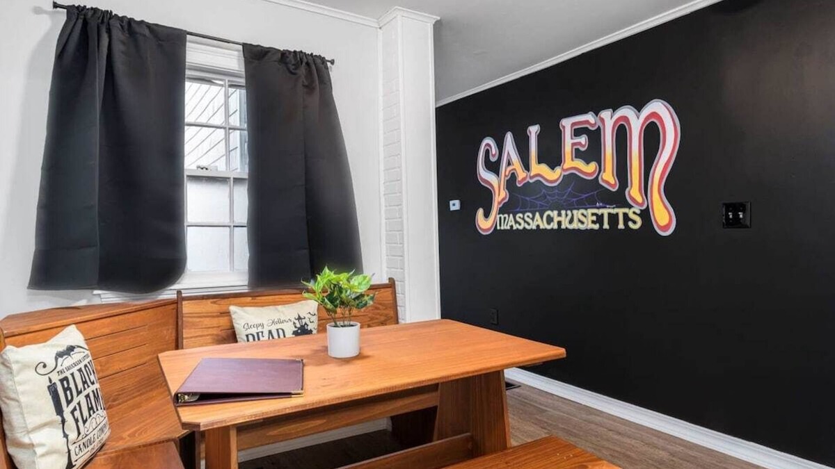 Salem House | *Spooky Halloween 2BR|Downtown+Parking|Hocus Pocus