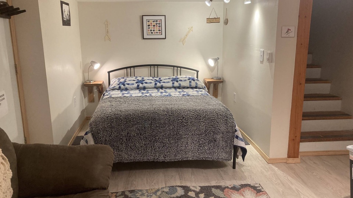 Superior Apartment | Sportsman's delight located on an urban flower farm complete with chickens!