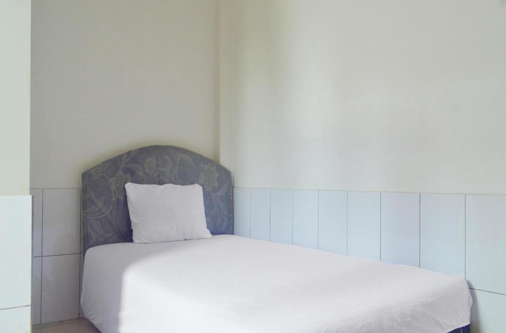 Balikpapan Hotel | SPOT ON 91623 Pj Guest House Syariah