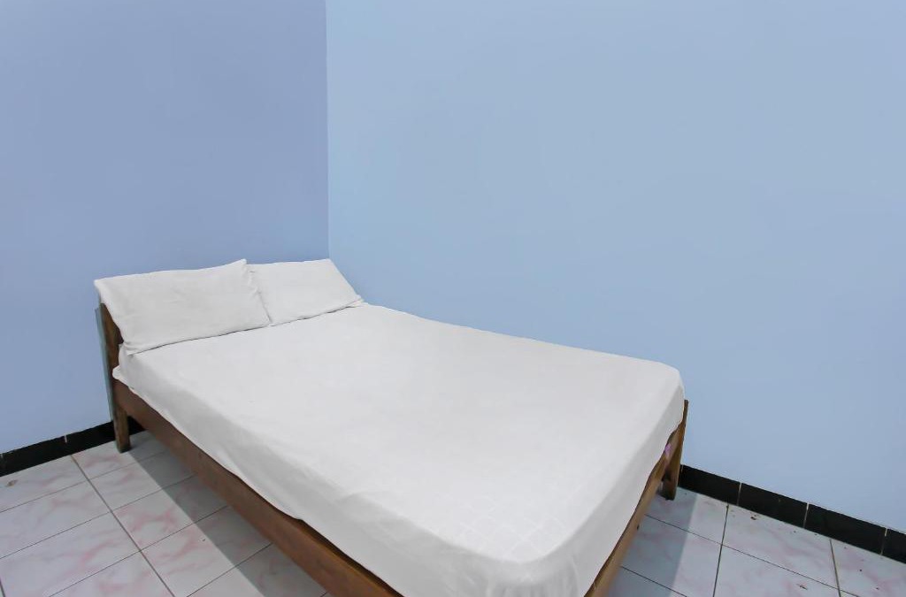 Kecamatan Narmada Hotel | SPOT ON 92567 Jati Homestay Near Taman Suranadi