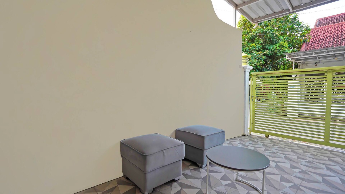 Banyuwangi Hotel | SPOT ON 92669 Guesthouse Prima SyariahNearGPdI Anugerah