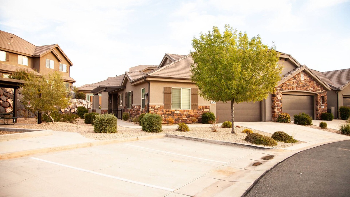 Washington House | SPOTLESS, Booking for WINTER AND SPRING 3bdrm 2bth ONE LEVEL Great location!