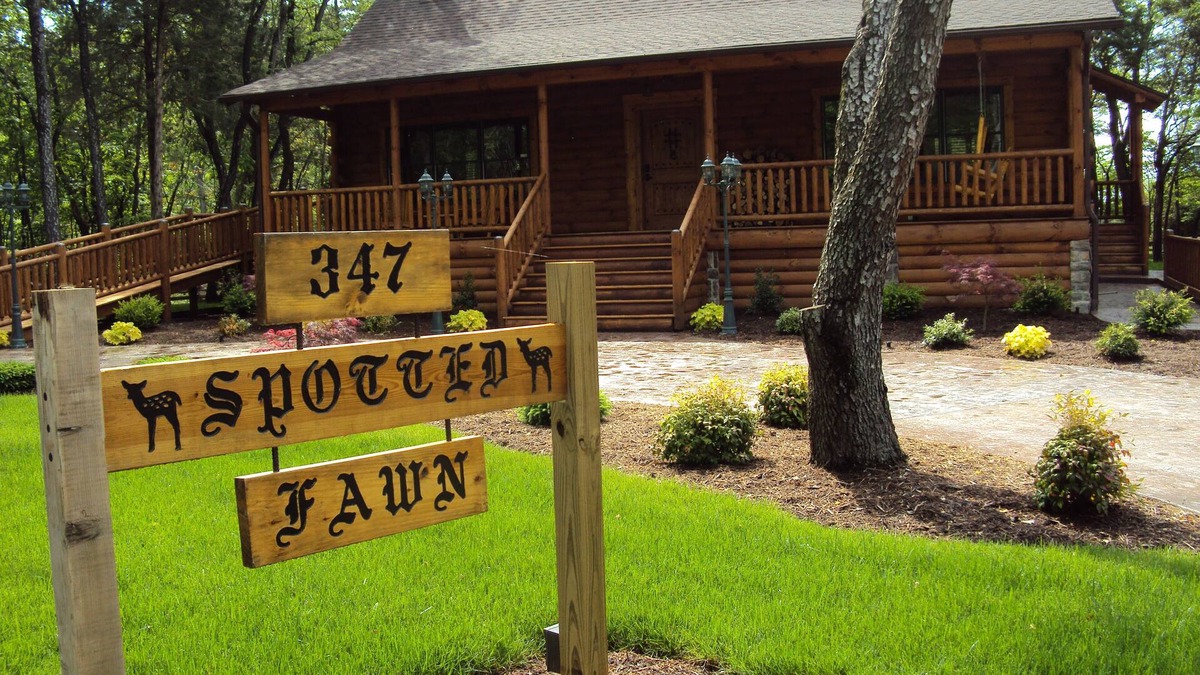 Shenandoah Cabin | Spotted Fawn Cabin - Serenity and luxury await you