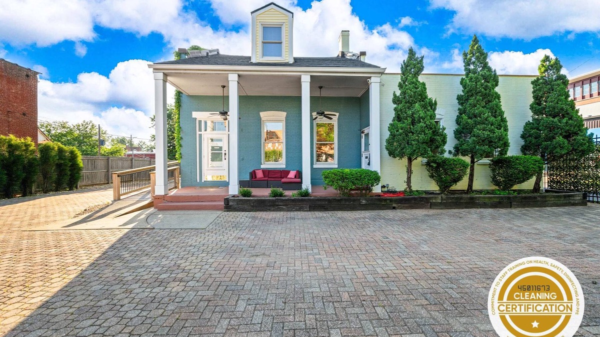 St. Louis House | Sprawling Gated 4BR W/Fire Pit!/ABODEbucks