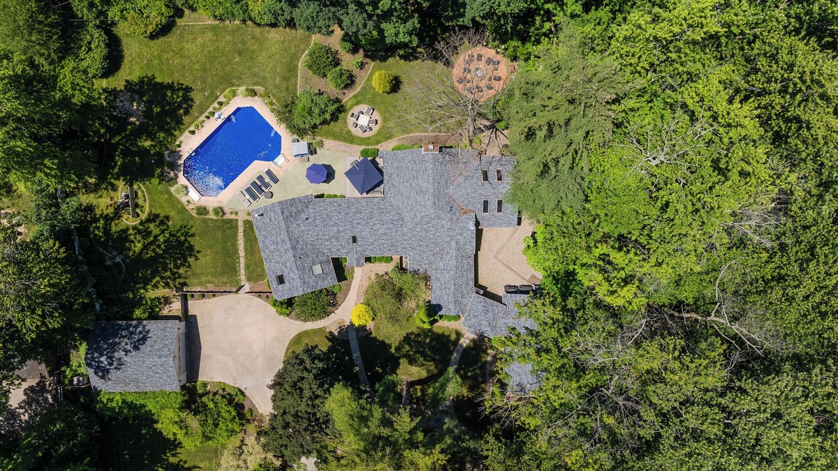Union Pier House | Sprawling ranch w private pool, sleeps 16, all 5 Star ratings!
