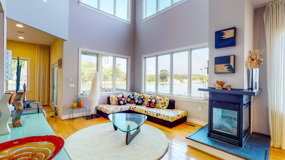 Unionville House | Sprawling Waterfront Home with views, Dock and In-Home Theatre