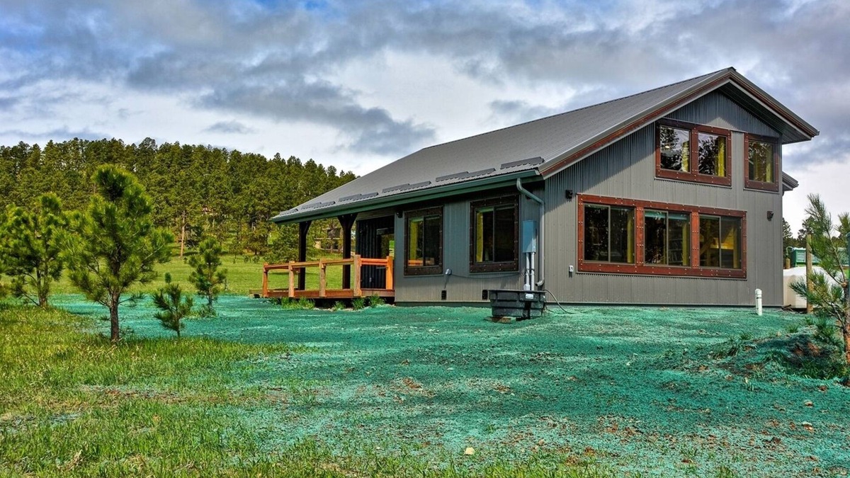 Colonial Pine Hills Cabin | Spring Canyon Buffalo Cabin